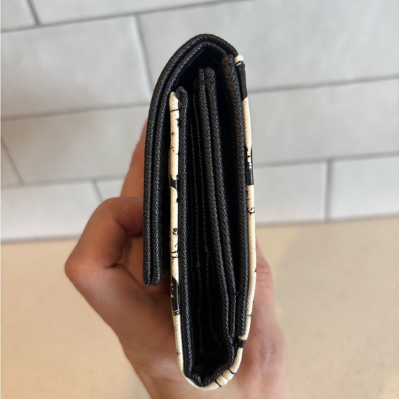 Official Loungefly Disney Princess Silhouette Mini Flap Wallet New Missing Bow - Picture 5 of 10